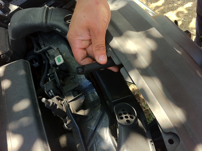 Forum Ford Kuga • Afficher le sujet - Ouverture capot moteur qui ne s'ouvre  plus !