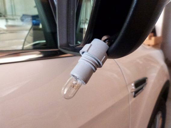 Forum Ford Kuga • Afficher le sujet - Tuto changement ou remplacement  ampoule de rétro